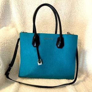 Michael Kors Mercer Large Color -Block Saffiano Leather Tote 🎀